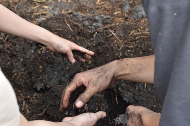 【Farm Report】堆肥から学ぶ。千葉・農国ふくわらいさんを訪れて